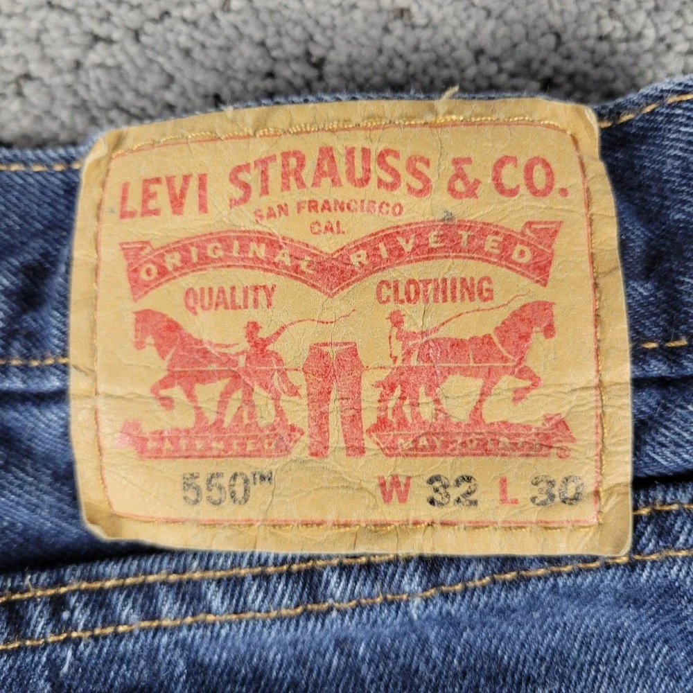 Levis 550 Jeans Mens 32x30 Blue Relaxed Fit Straight Leg Dark Wash Workwear